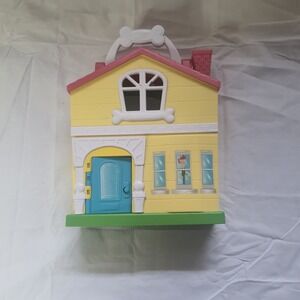 Disney Just Play Puppy Dog Pals Doghouse Playset Yellow Blue Portable‎ Toy House